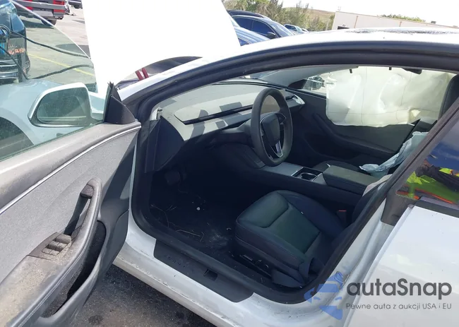 5YJ3E1EAXRF732186: 44491399