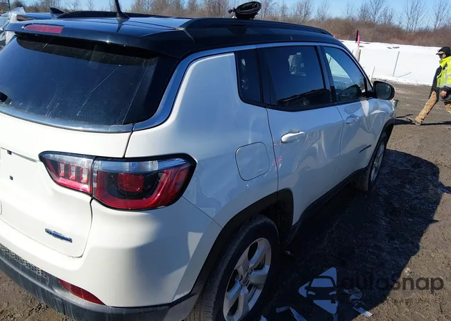 3C4NJDBB4JT314599: 44491583