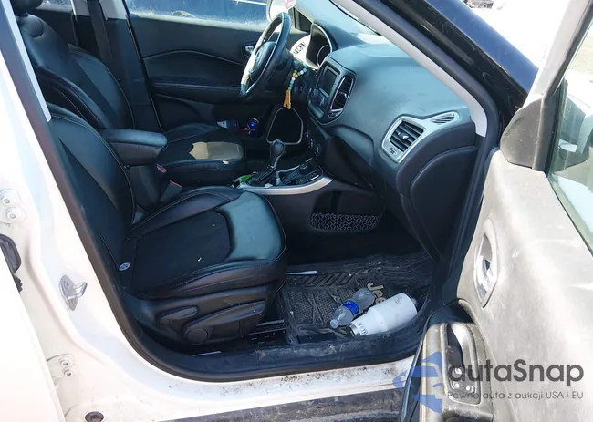 3C4NJDBB4JT314599: 44491583