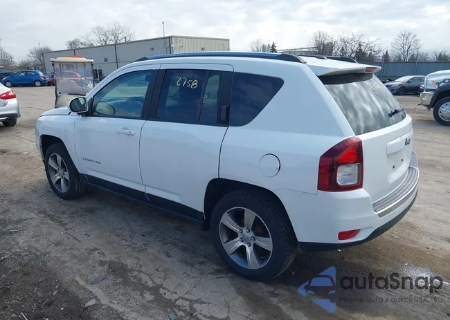 1C4NJCEA7GD806748: 44492758