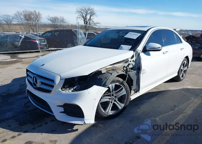 WDDZF4KBXJA319015: 44492844