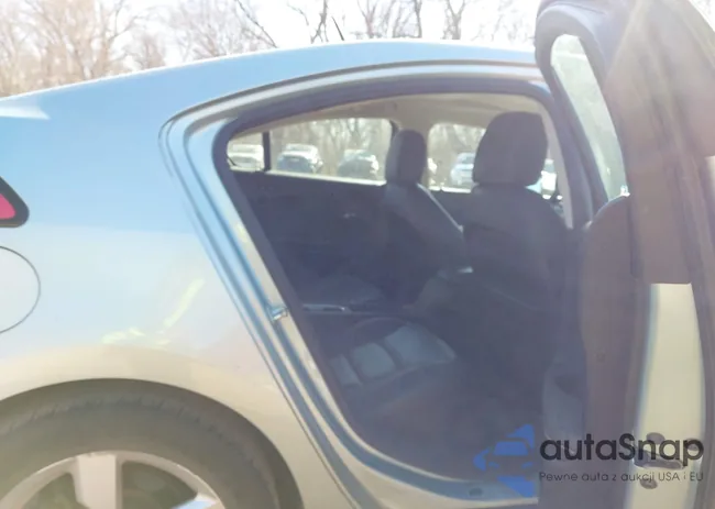 1G1RD6E44CU105981: 44492963