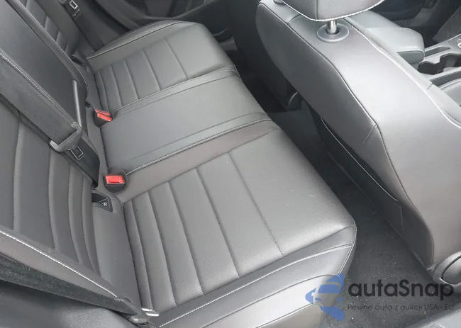 3VWEM7BU7RM017890: 44493045