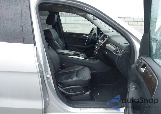 4JGDF6EE9FA538718: 44493260