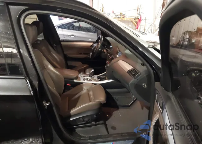 5UXWX7C52E0E77575: 44492313