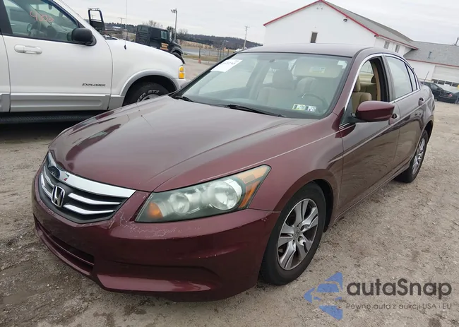 1HGCP2F40CA041324: 44492368