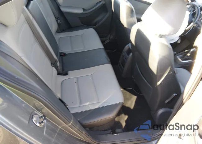 3VW637AJ2EM206973: 44492381