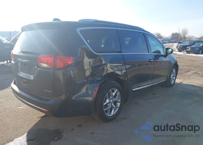 2C4RC1GG5JR233127: 44492522