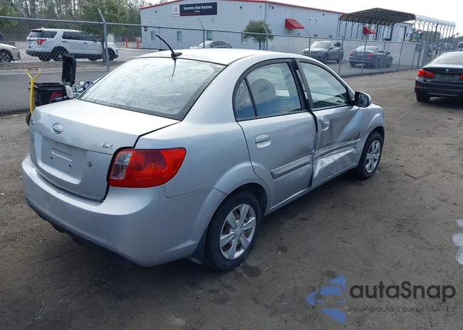 KNADH4A32B6749115: 44492536