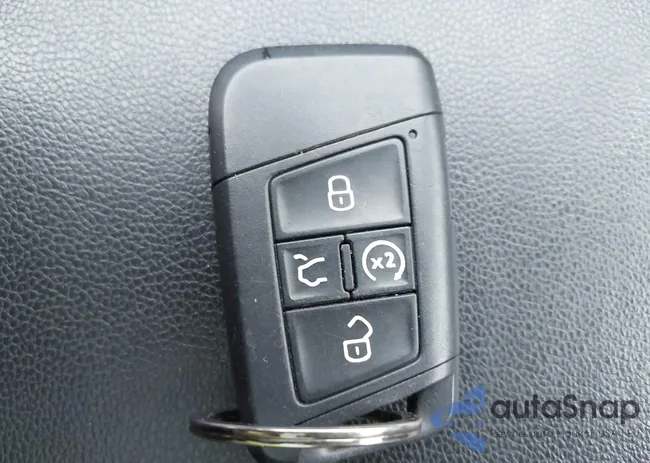 1V2NR2CA1JC520444: 44492616