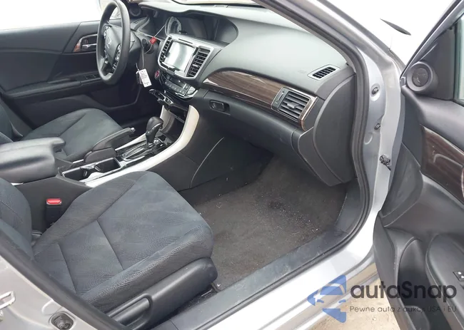 1HGCR2F06GA152263: 44493814