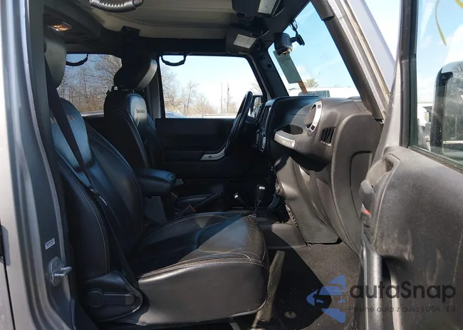 1C4BJWEG5FL678071: 44493833