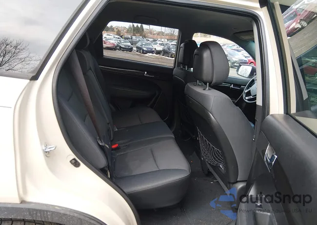 5XYKT3A1XBG122113: 44493838