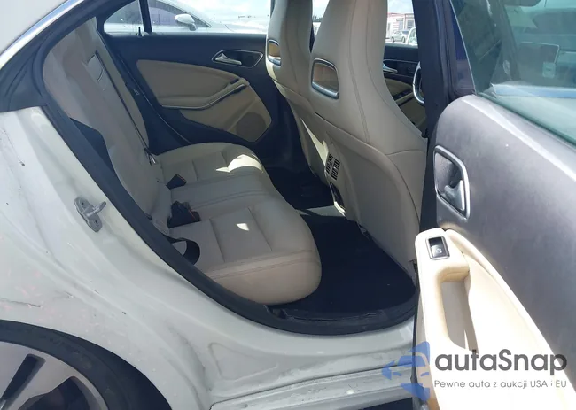 WDDSJ4EB4FN237776: 44493985