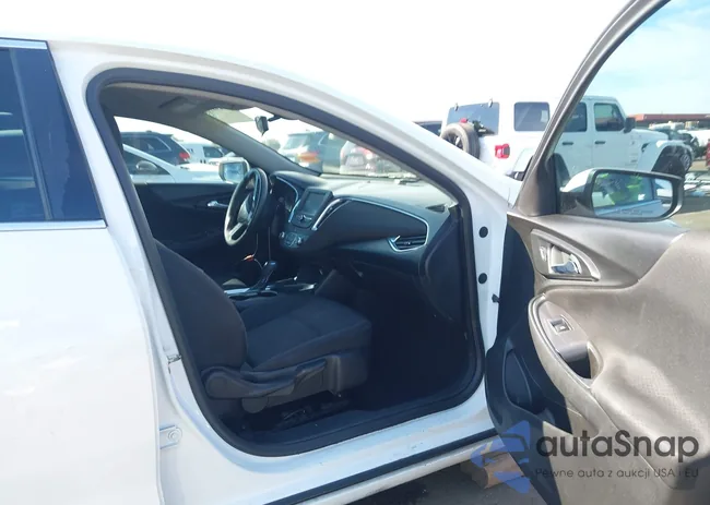 1G1ZD5ST6JF169768: 44494104