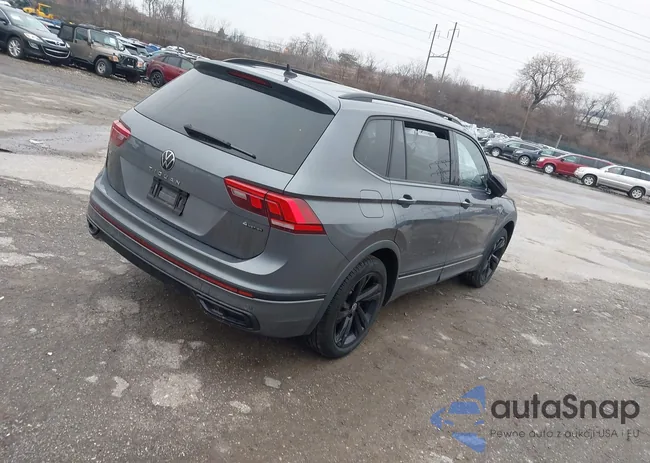 3VV8B7AX0RM098654: 44493283