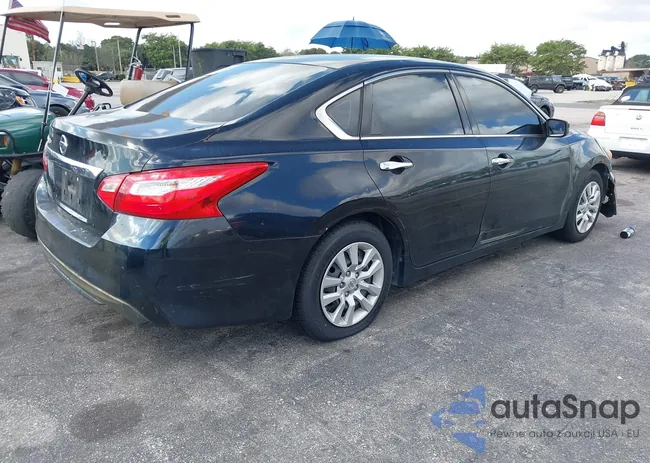 1N4AL3AP7HN303323: 44493477