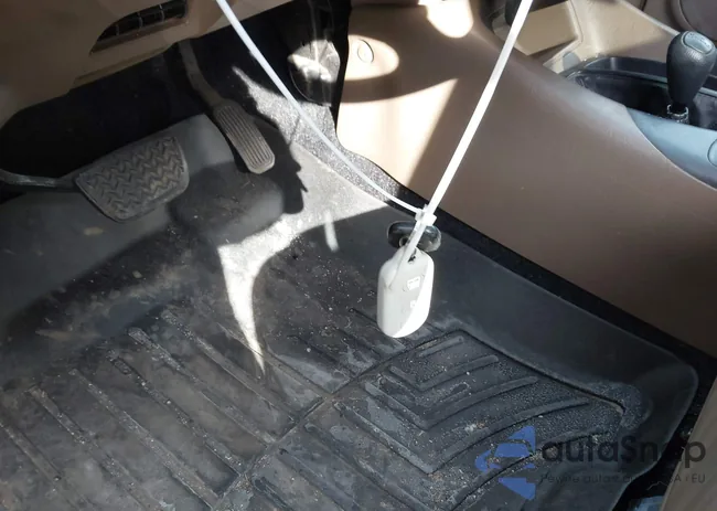 5TDBT44A33S142158: 44493551