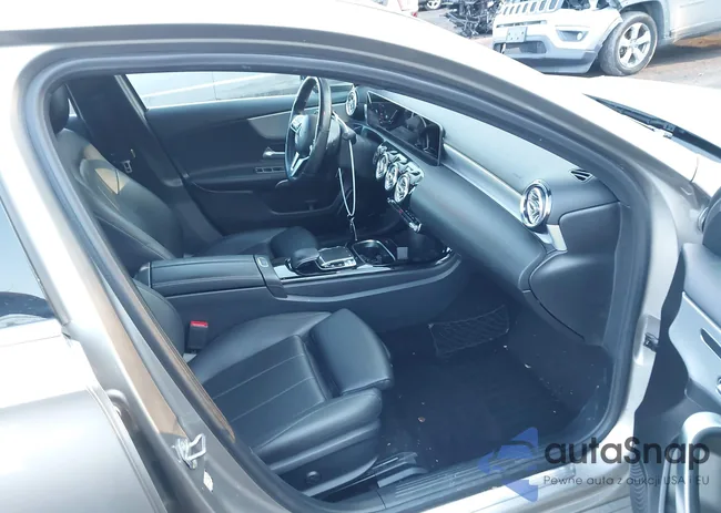 WDD3G4FB1KW005500: 44493628