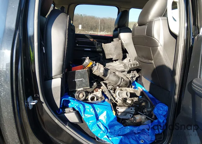 1C6RR7VM3FS521235: 44493645