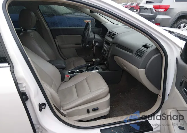 3FAHP0CG0CR444299: 44494681