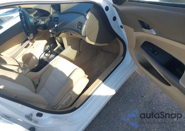 1HGCP2F43AA066957: 44494879