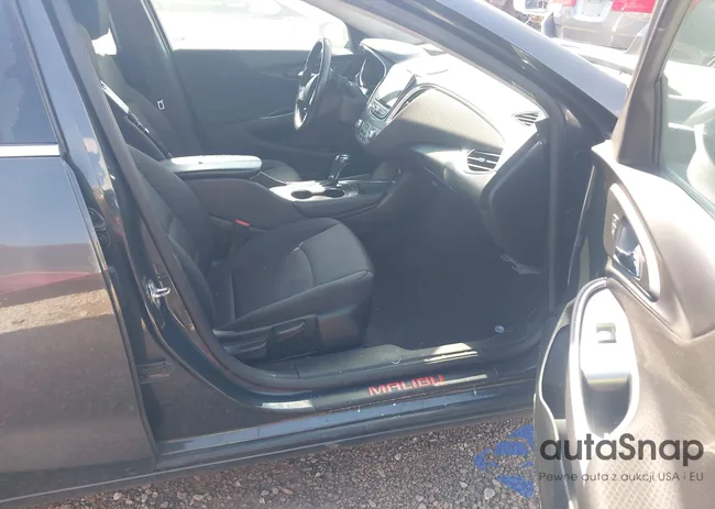 1G1ZD5ST8JF250769: 44494942