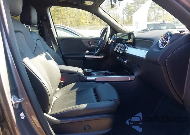 W1N4M4HB8MW140585: 44495018