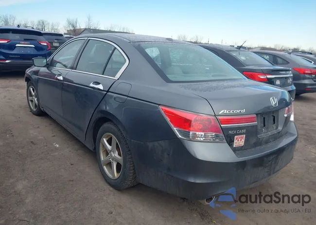 1HGCP3F82CA038398: 44495075