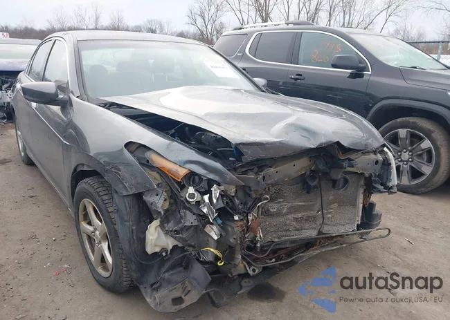 1HGCP3F82CA038398: 44495075