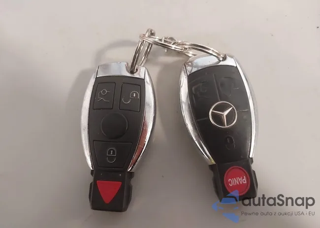 WDBRF61J02F258050: 44495155