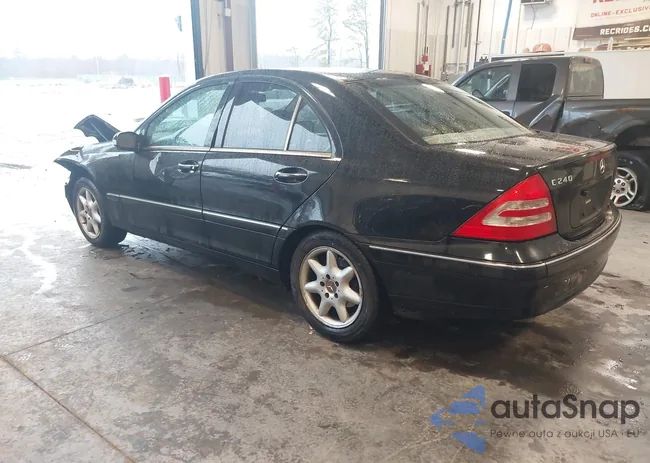 WDBRF61J02F258050: 44495155