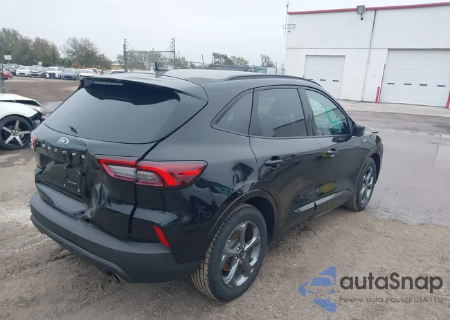 1FMCU0MN9RUA04475: 44494355