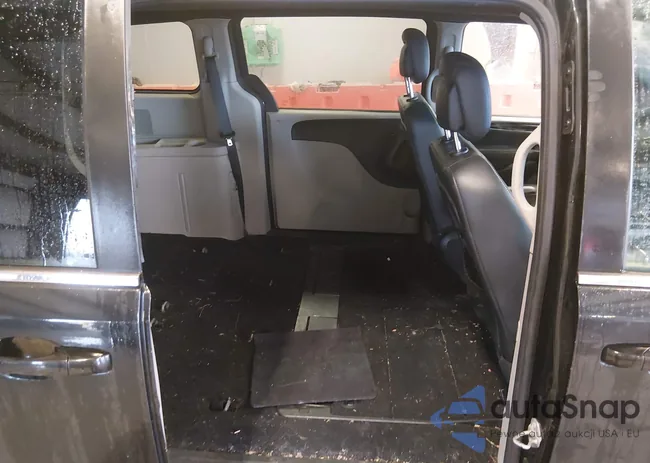 2C4RDGCG6HR616722: 44494452