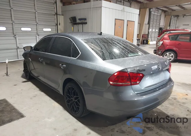 1VWAT7A32FC110419: 44496069