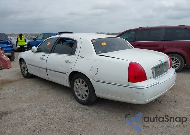 2LNBL8CV2AX612608: 44496102