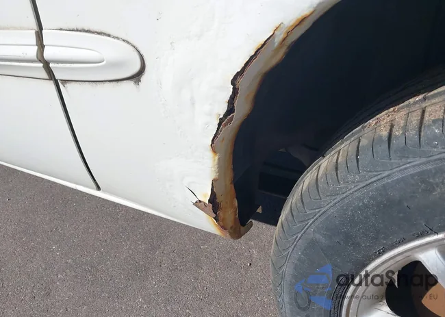 2B8GP74L02R605566: 44496107