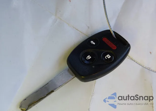 2HGFA55577H702879: 44496226