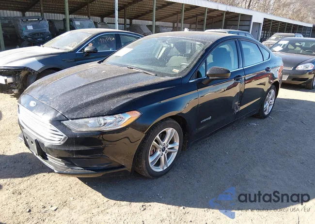 3FA6P0LU7JR101841: 44495437