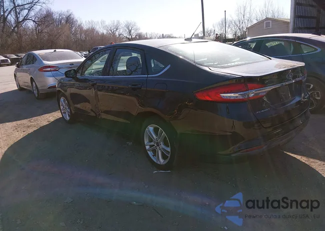 3FA6P0LU7JR101841: 44495437