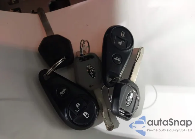 JF2SHBDC2CH417306: 44495457