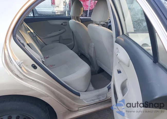 2T1BU4EE9DC983247: 44495459