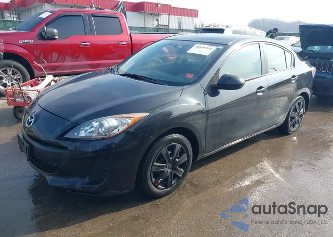 JM1BL1UG2C1530837: 44495552