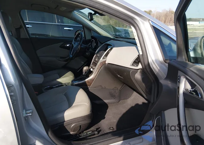 1G4PP5SK5D4238829: 44495558