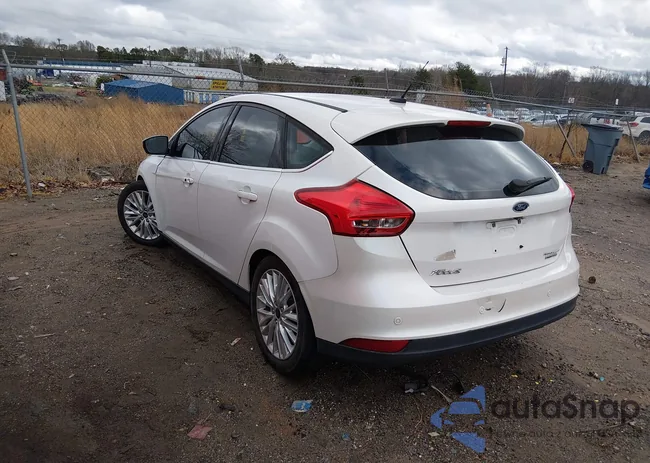 1FADP3N2XGL402034: 44495569