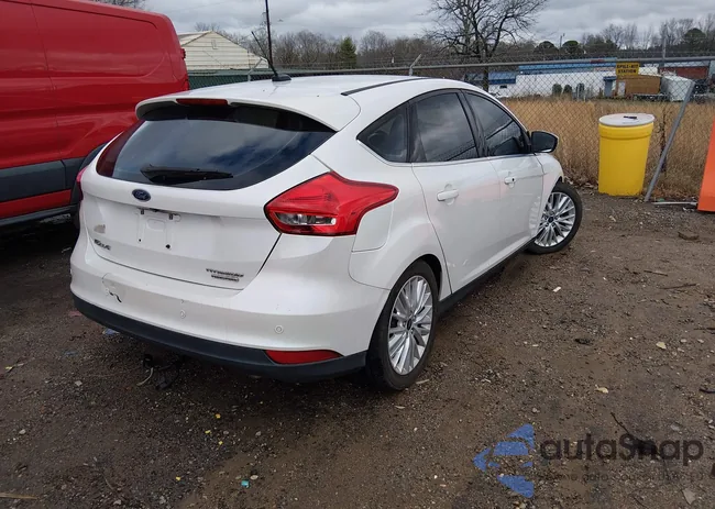 1FADP3N2XGL402034: 44495569