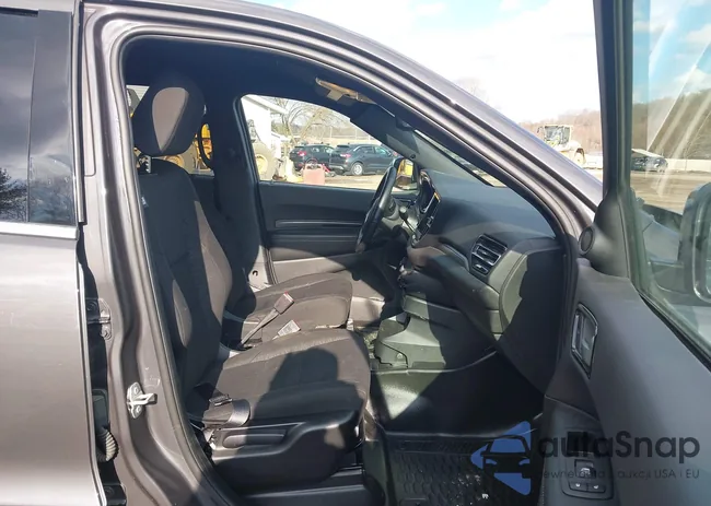 1C4SDJFT7PC631518: 44496688