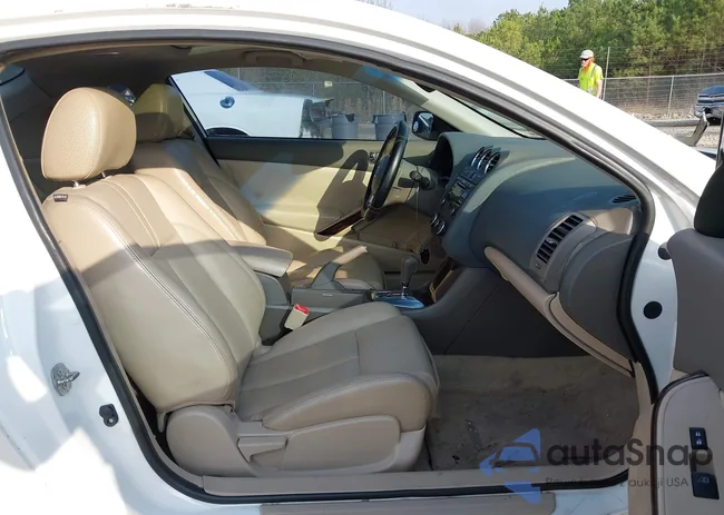 1N4BL2EP4CC134634: 44496690