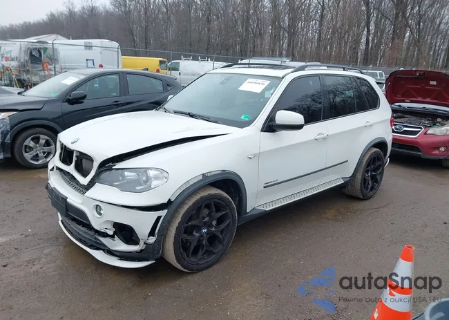 5UXZW0C5XCL671240: 44496830