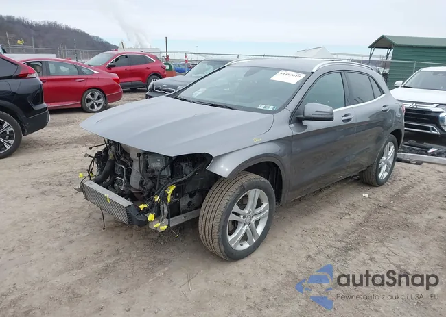 WDCTG4GB1JJ372685: 44497010